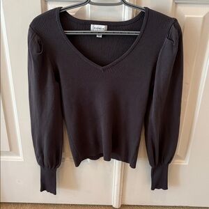 Evereve gray V-Neck Sweater